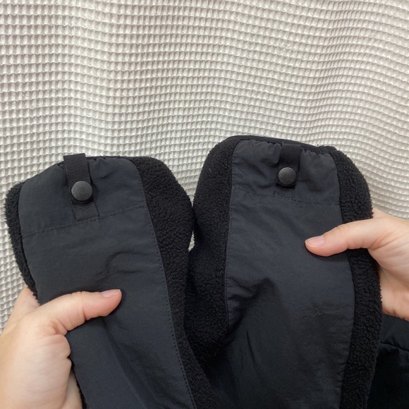 Men’s The North Face black fleece zip up jacket. Polartec recycled. Size medium. - Picture 7 of 16